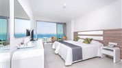 Tasia Maris Sands Beach hotel