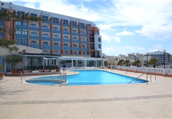 Hotel Doubletree by Hilton (ex Dolmen Resort) - Malta