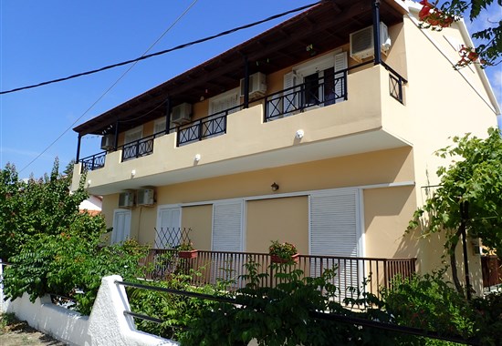 Studia a apartmány Kapitan - Arillas